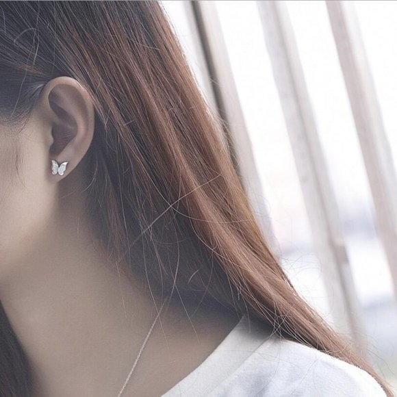 NEW 925 Sterling Silver Butterfly Stud Earrings - Picture 7 of 8